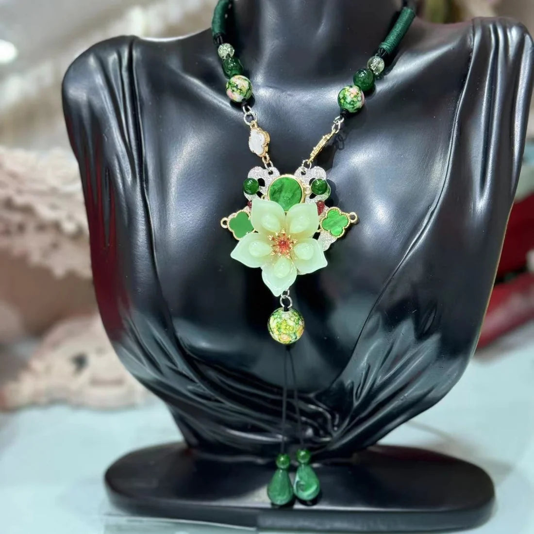 ✨ COLLAR LARGO VERDE CELESTIAL