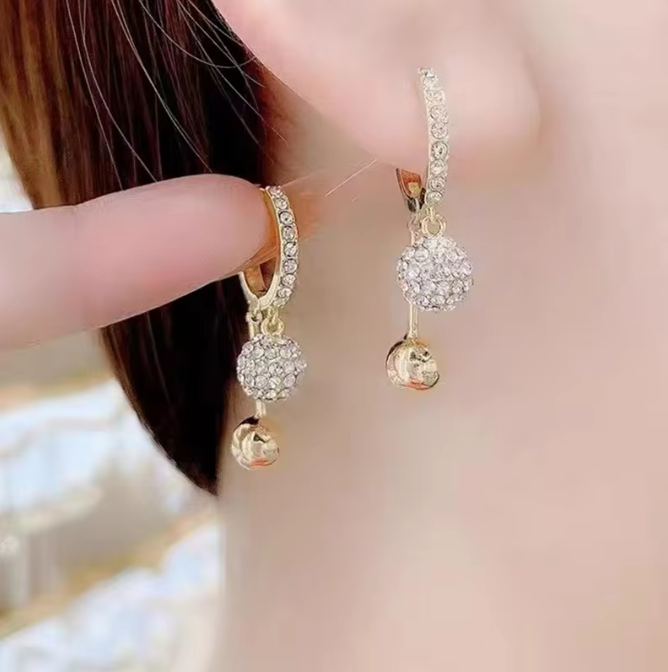 Aretes con Bola de Cristal de Diamante