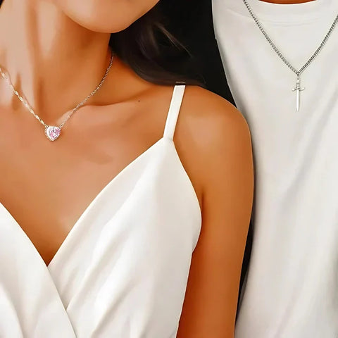 Kit con dos collares – corazón y espada